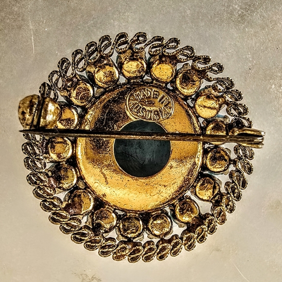 Vintage Blue Glass Vintage Turquoise Brooch Made In Austria - Picture 2 of 2